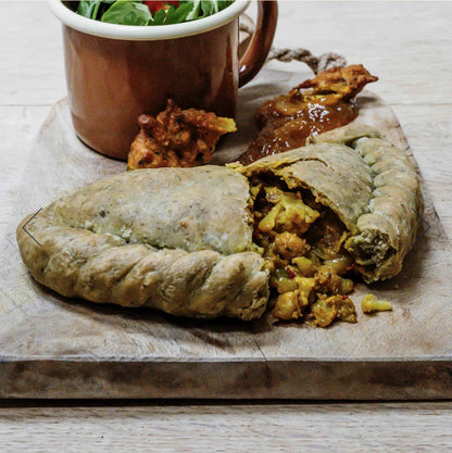 The Phat Pasty Company Keralan Cauliflower, Chickpea & Onion Bhaji Pasty 283g